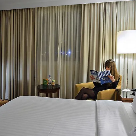 Ξενοδοχείο Courtyard By Marriott Airport Τουλούζη