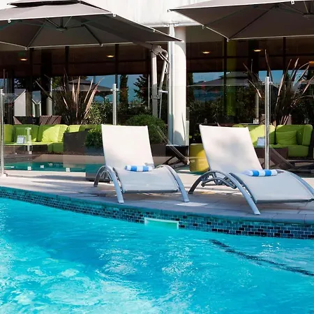 Courtyard By Marriott Airport 4*