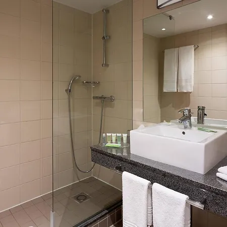 Courtyard By Marriott Airport Ξενοδοχείο 4*