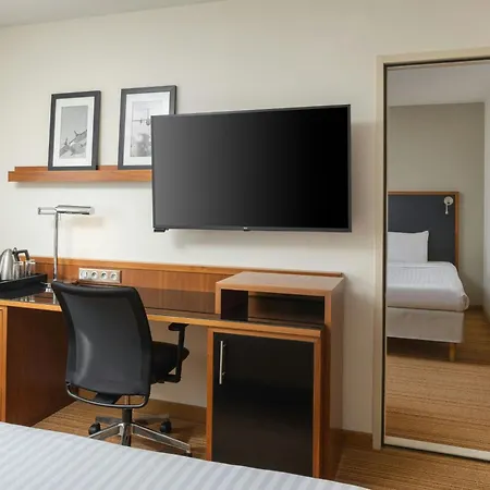 Courtyard By Marriott Airport Τουλούζη